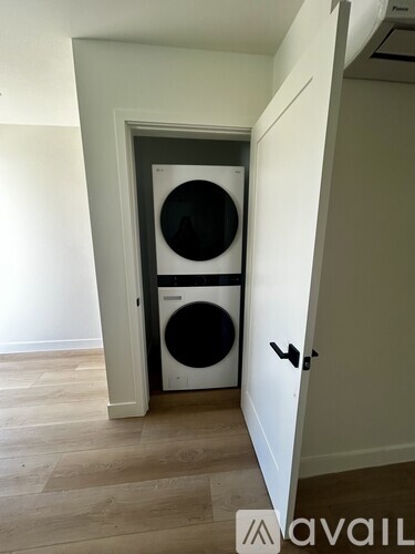 3232 1/2 Fournier Street 2 Beds Single Family Home for Rent - Photo gallery 5