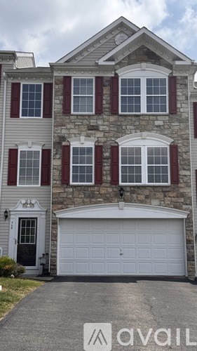 748 Freedom Dr 3 Beds Apartment for Rent