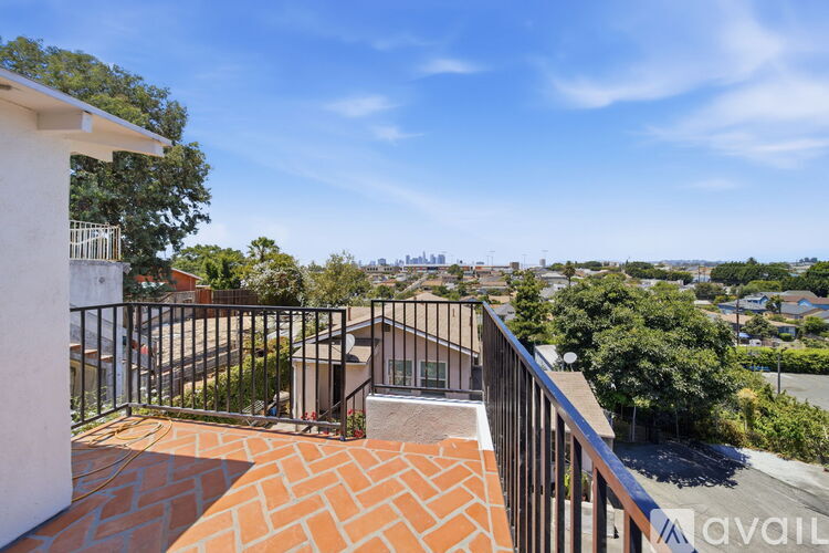 439 South Evergreen Avenue 3 Beds Apartment for Rent - Photo gallery 3