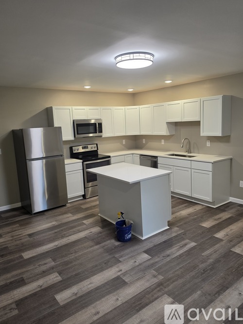 506 West Dominick Street 1 Apartment for Rent - Photo gallery 3