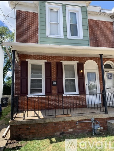 1908 West 2nd Street 3 Beds Single Family Home for Rent - Photo gallery 1
