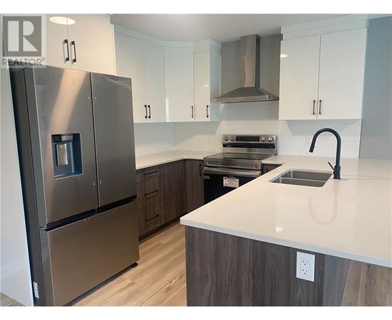 144 Meadowbrook Road Unit# Lower Unit 3 Beds House for Rent - Photo gallery 4