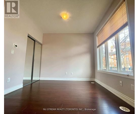 241 SOUTH PARK ROAD 4 Beds Condo, Home, Townhouse for Rent - Photo gallery 3
