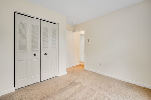 7432 Shire Parkway 4 Beds Apartment for Rent