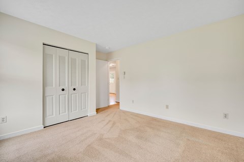 7432 Shire Parkway 4 Beds Apartment for Rent