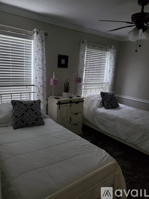 11480 Mountain Laurel Drive 5 Beds Apartment for Rent
