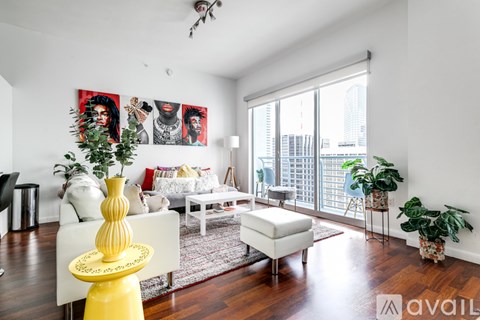 234 NE 3Rd St 2 Beds Apartment for Rent