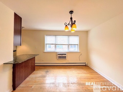 625 W Wrightwood Ave Studio Apartment for Rent