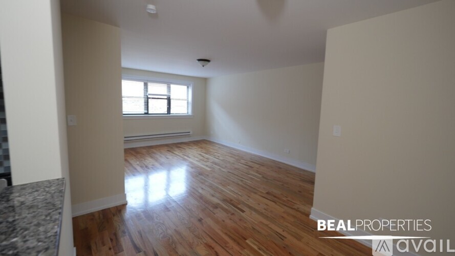 555 W Arlington Pl 1 Condo for Rent - Photo gallery 2