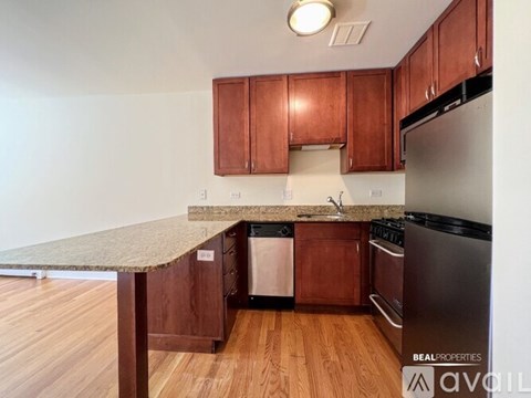 625 W Wrightwood Ave Studio Apartment for Rent