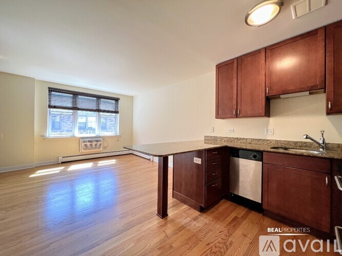 625 W Wrightwood Ave Studio Condo for Rent - Photo gallery 3