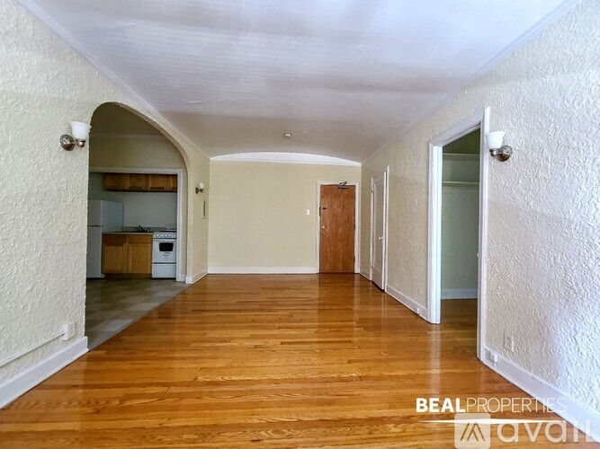 536 W Arlington Pl Studio Condo for Rent - Photo gallery 3