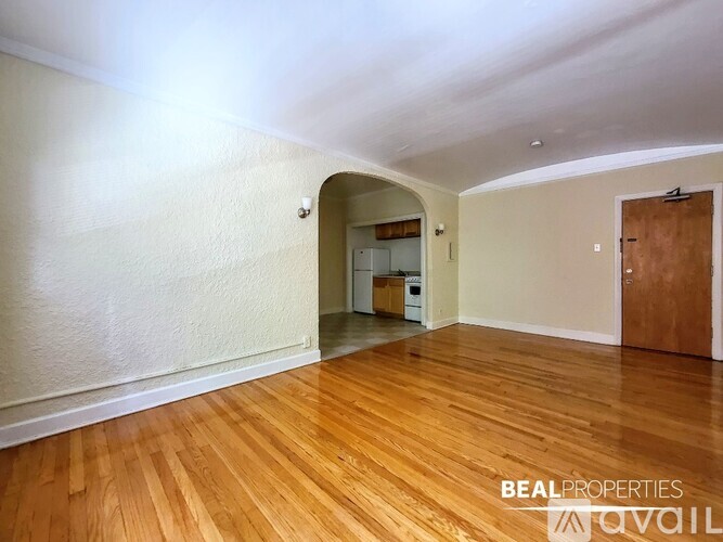 536 W Arlington Pl Studio Condo for Rent - Photo gallery 5