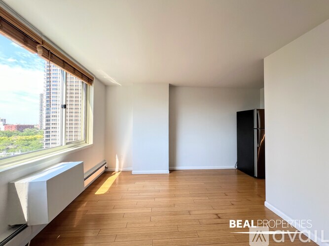 1344 N Dearborn St Studio Condo for Rent - Photo gallery 4