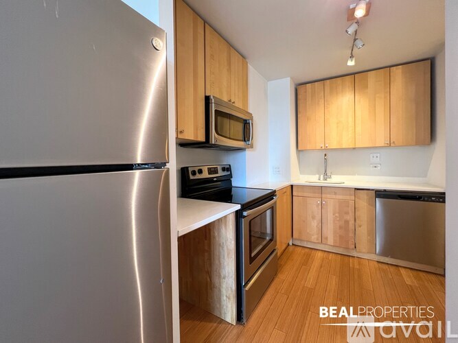 1344 N Dearborn St Studio Condo for Rent - Photo gallery 5