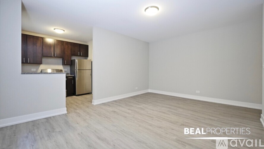 703 W Brompton Ave Studio Condo for Rent - Photo gallery 2