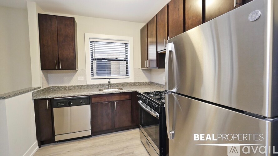 703 W Brompton Ave Studio Condo for Rent - Photo gallery 4