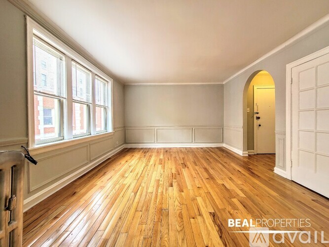 542 W Surf St 1 Condo for Rent - Photo gallery 2