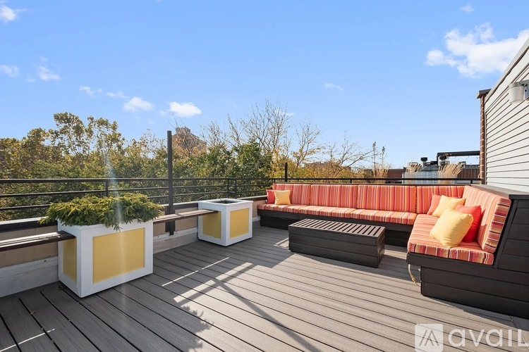 814 West Buckingham Place 2 Beds Condo for Rent - Photo gallery 3
