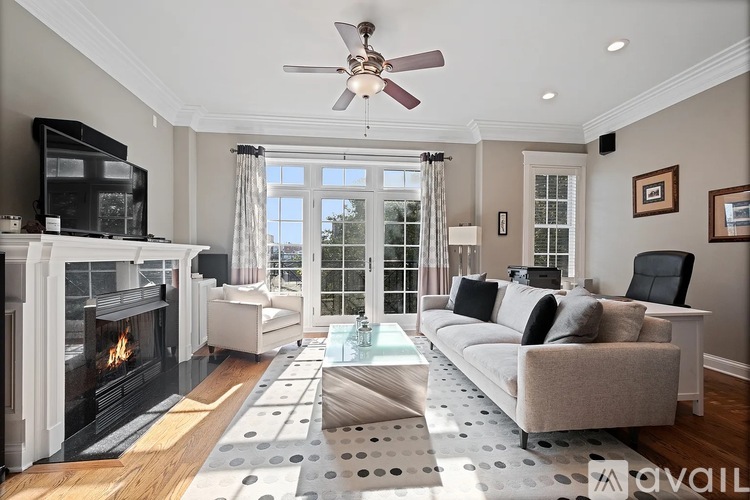 814 West Buckingham Place 2 Beds Condo for Rent - Photo gallery 5