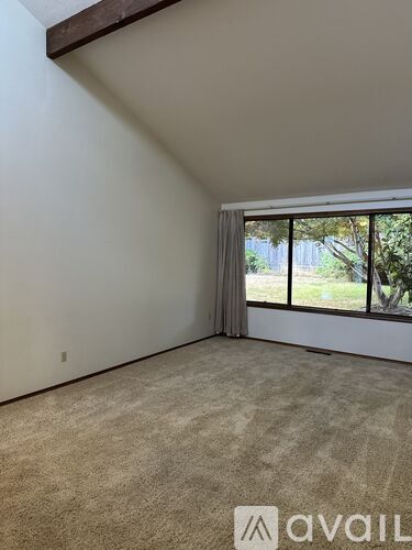 19043 Southwest Jessica Way 3 Beds Single Family Home for Rent - Photo gallery 3