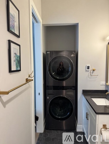 3651 North Damen Avenue 1 Condo for Rent - Photo gallery 5