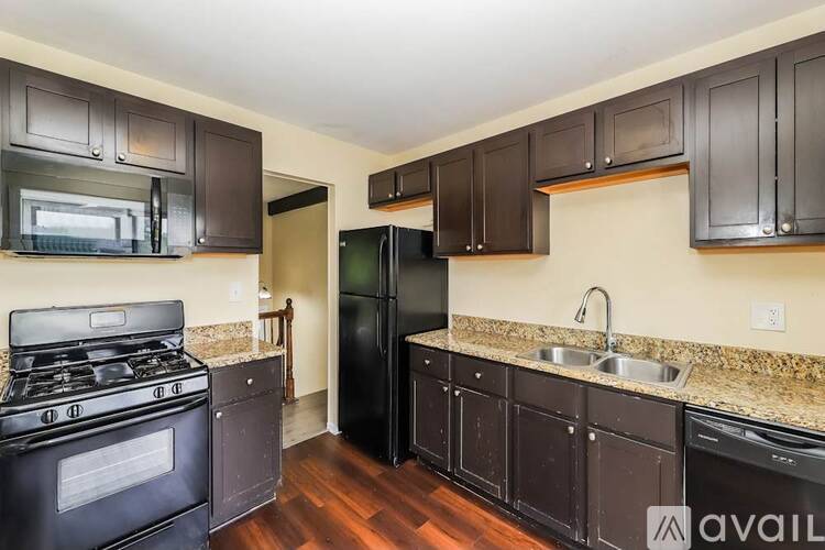 9631 NW 19th Pl 3 Beds Single Family Home for Rent - Photo gallery 2