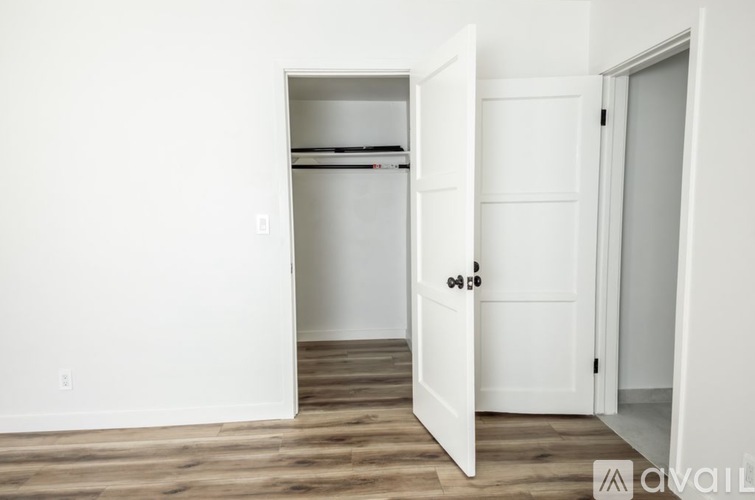 439 South Evergreen Avenue 1 Apartment for Rent - Photo gallery 2