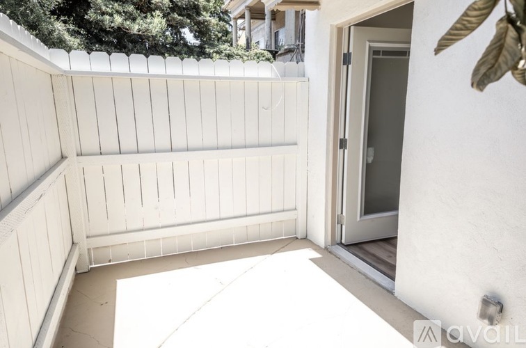439 South Evergreen Avenue 1 Apartment for Rent - Photo gallery 5