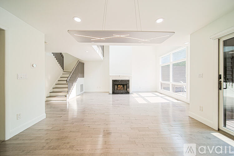 356 French Ct 2 Beds Townhouse for Rent - Photo gallery 3