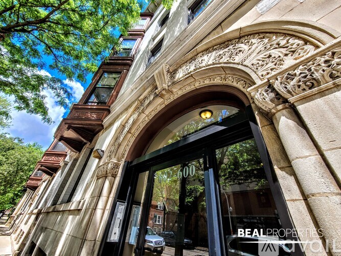 602 W Surf St 2 Beds Condo for Rent - Photo gallery 2