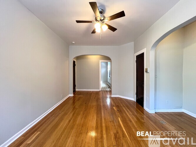 723 W Barry Ave Studio Apartment for Rent - Photo gallery 3
