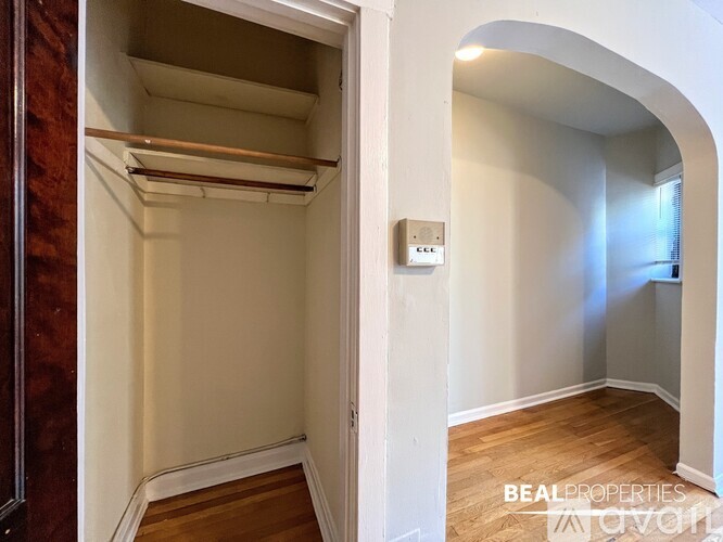 723 W Barry Ave Studio Apartment for Rent - Photo gallery 5