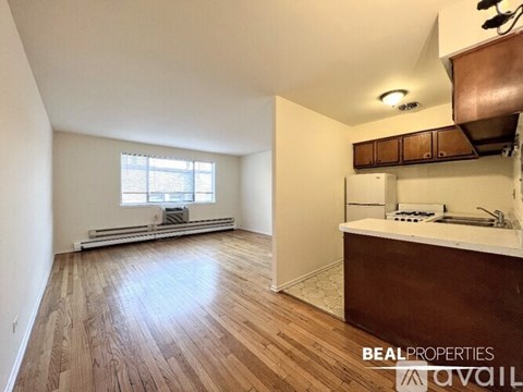 660 W Wrightwood Ave Studio Apartment for Rent