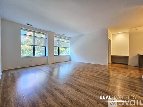 558 W Webster Ave 1 Apartment for Rent