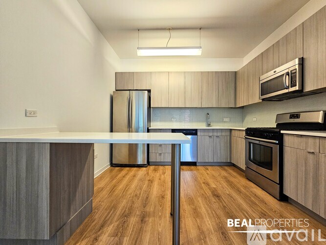 558 W Webster Ave 1 Apartment for Rent - Photo gallery 4