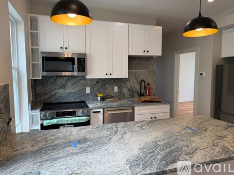 82 Marion St 4 Beds Apartment for Rent