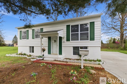 2050 Willowood Dr N 4 Beds Apartment for Rent