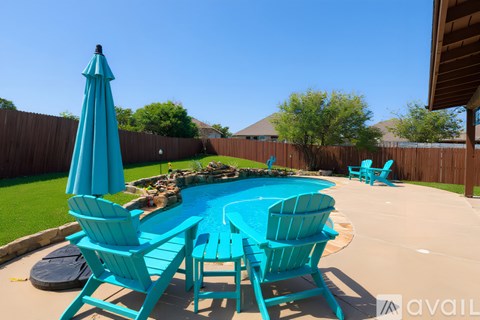 8824 Fayetteville Dr 4 Beds Apartment for Rent