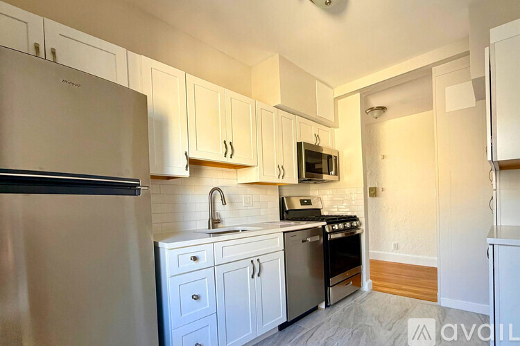2001 Commonwealth Ave 2 Beds Apartment for Rent - Photo gallery 1