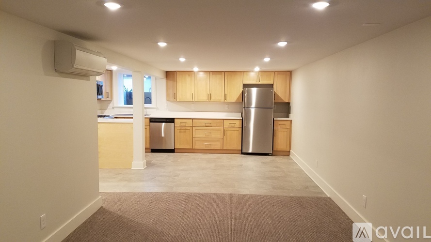 3435 Northeast 38th Avenue 1 Apartment for Rent - Photo gallery 3