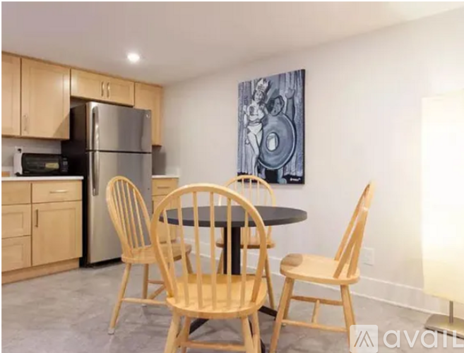 3435 Northeast 38th Avenue 1 Apartment for Rent - Photo gallery 4