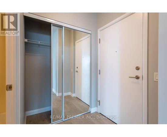 1906 - 7895 JANE STREET 2 Beds Apartment, Condo, Home for Rent - Photo gallery 5