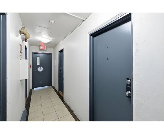 90 Rue Front, #402 2 Beds Apartment, Condo, Home for Rent - Photo gallery 4