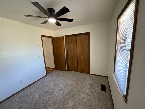 2750 North Midwest Boulevard 5 Beds Apartment for Rent