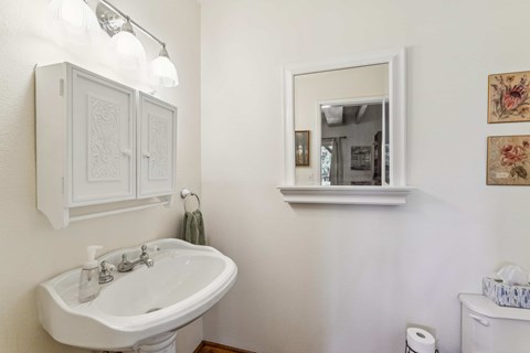 27602 W Shore Rd 3 Beds Apartment for Rent