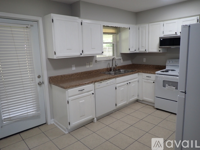 17345 Ashton Ave 3 Beds Single Family Home for Rent - Photo gallery 2