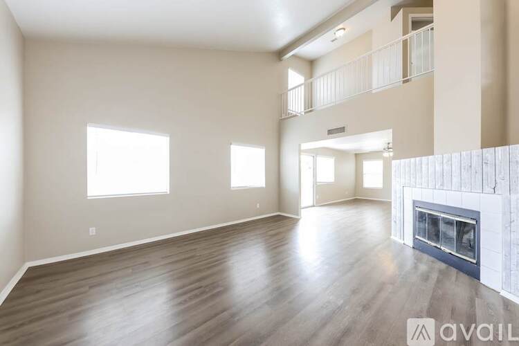 11321 W Alice Ave 3 Beds Single Family Home for Rent - Photo gallery 2