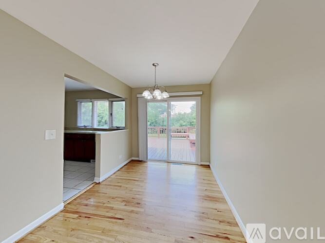 325 W Park Ave 3 Beds Single Family Home for Rent - Photo gallery 3