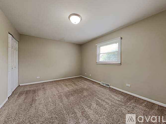 325 W Park Ave 3 Beds Single Family Home for Rent - Photo gallery 5